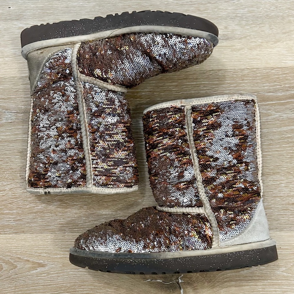 UGG Boots Champagne Brown Silver Sparkle Sequin Size 6